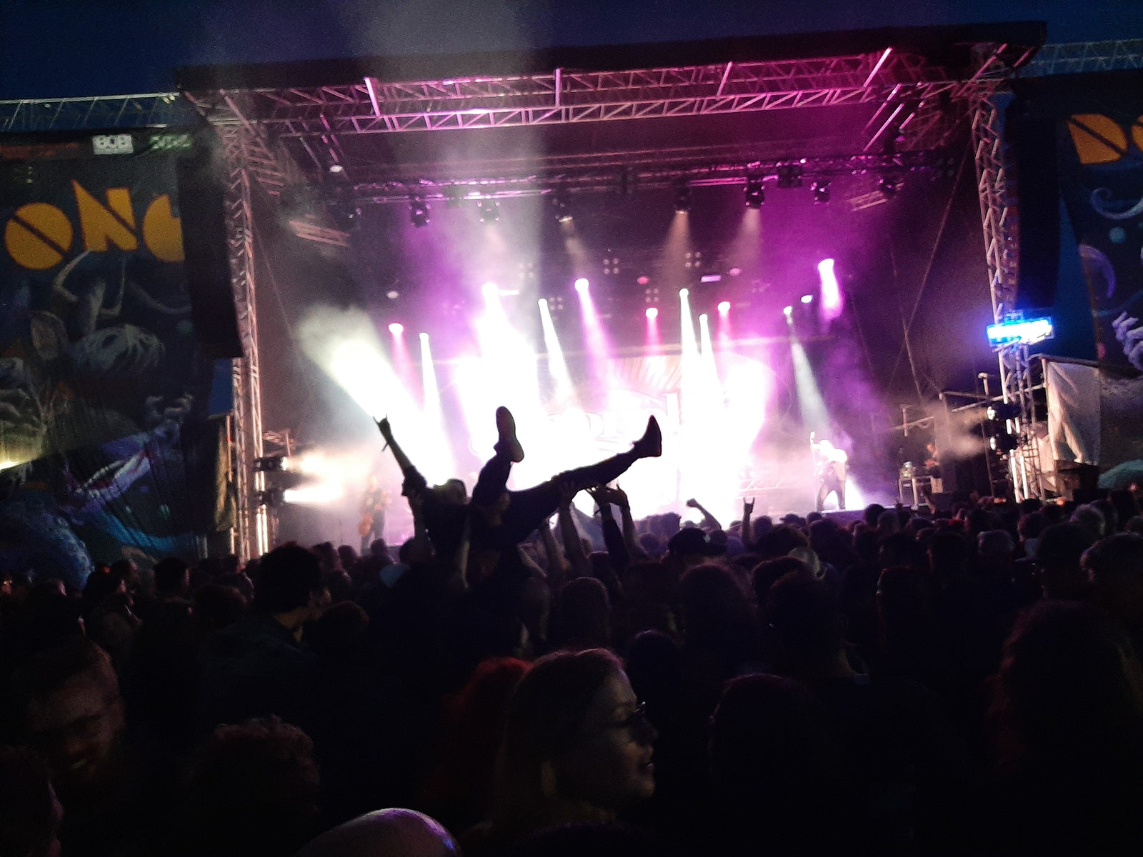 Dong Open Air
