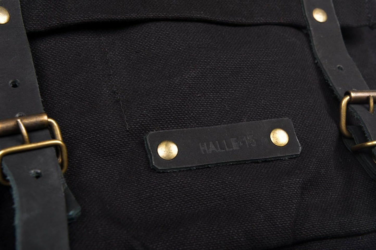 Halle 15 Clothes Gothic BW Kampftasche Schwarz klein Umhängetasche Canvas Bag mit Lederapplikationen