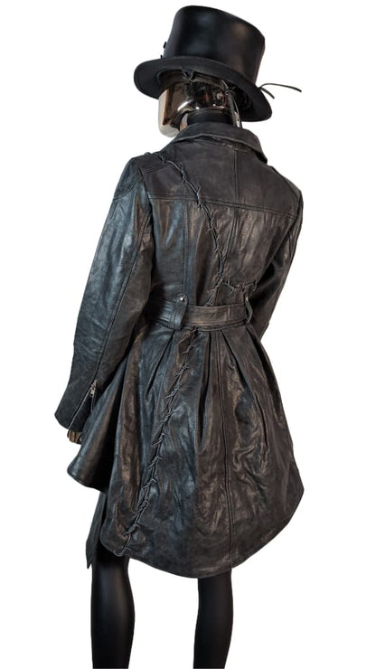 Ledermantel Wasteland Stacheldraht